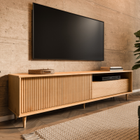 Rack com 1,80 metros com 2 portas e 1 porta basculante para sala de TV no acabamento em cera natural com toque acetinado / Coleção Jazz